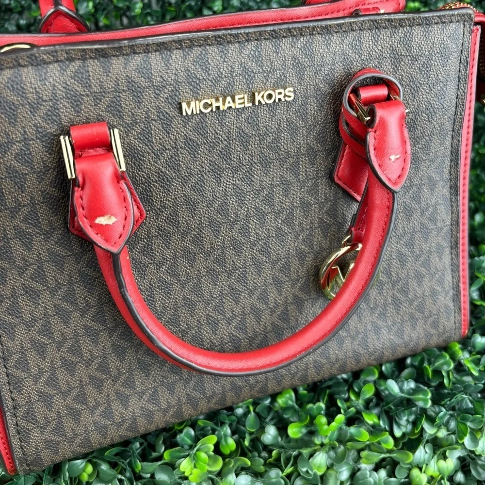 MICHAEL KORS HOPE MEDIUM MESSENGER Signature Satchel